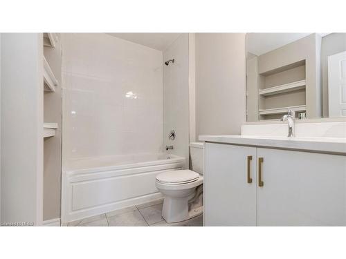 173 Lemieux Court, Milton, ON - Indoor Photo Showing Bathroom