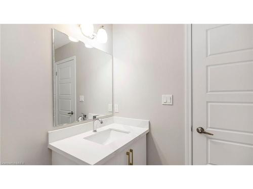 173 Lemieux Court, Milton, ON - Indoor Photo Showing Bathroom
