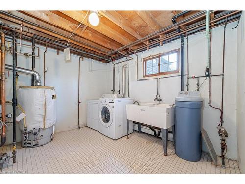 140 Renaud Drive, Waterloo, ON - Indoor Photo Showing Laundry Room
