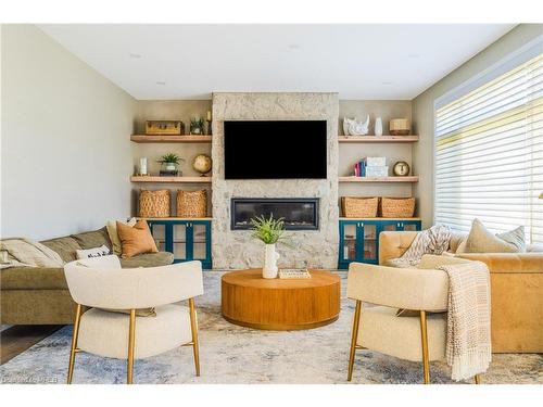 101 Stoneleigh Drive, The Blue Mountains, ON - Indoor Photo Showing Living Room With Fireplace