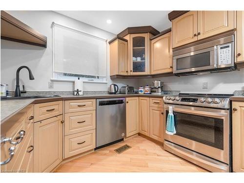 782 Springbank Drive, London, ON - Indoor Photo Showing Kitchen