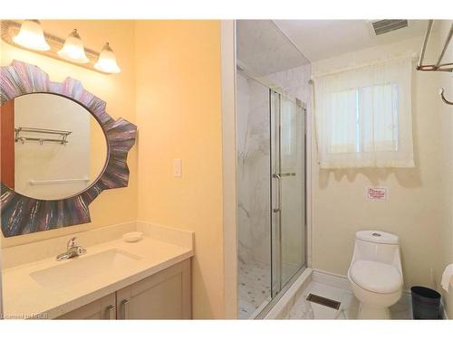 4555 Beechwood Road, Niagara Falls, ON - Indoor Photo Showing Bathroom