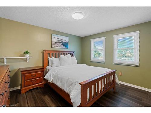 6484 Miller'S Grove, Mississauga, ON - Indoor Photo Showing Bedroom