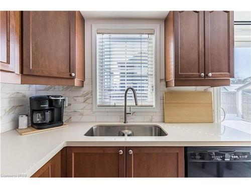 422 Schreyer Crescent, Milton, ON - Indoor Photo Showing Kitchen With Double Sink