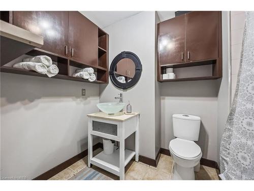 2873 Gulfstream Way, Mississauga, ON - Indoor Photo Showing Bathroom