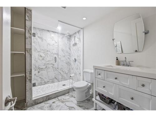 2873 Gulfstream Way, Mississauga, ON - Indoor Photo Showing Bathroom