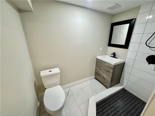 Bmst-23 Somerset Avenue, Hamilton, ON - Indoor Photo Showing Bathroom
