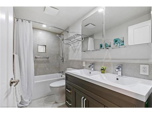 6-2766 Folkway Drive, Mississauga, ON - Indoor Photo Showing Bathroom