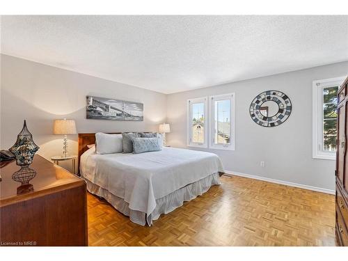 6-2766 Folkway Drive, Mississauga, ON - Indoor Photo Showing Bedroom