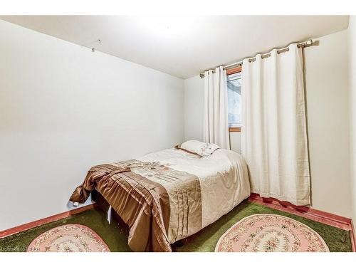 40 Greendowns Drive, Toronto, ON - Indoor Photo Showing Bedroom