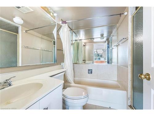 210-10 Malta Avenue, Brampton, ON - Indoor Photo Showing Bathroom