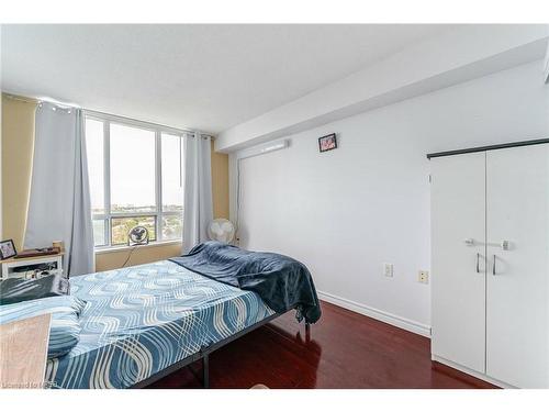 1211-2627 Mccowan Road, Toronto, ON - Indoor Photo Showing Bedroom