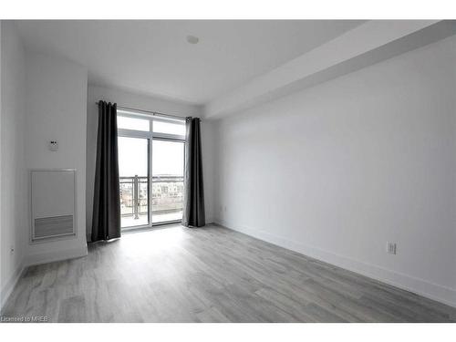 719-2486 Old Bronte Road, Oakville, ON - Indoor Photo Showing Other Room