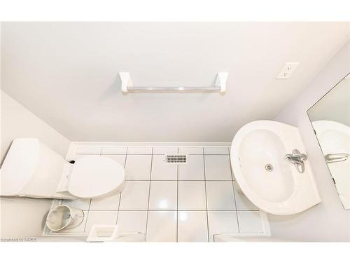 18 Stephanie Avenue, Brampton, ON - Indoor Photo Showing Bathroom