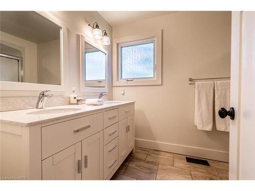 3039 Thunder Bay Road, Fort Erie, ON - Indoor Photo Showing Bathroom
