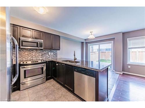 346 Apple Hill Crescent, Kitchener, ON - Indoor Photo Showing Kitchen With Stainless Steel Kitchen With Double Sink With Upgraded Kitchen