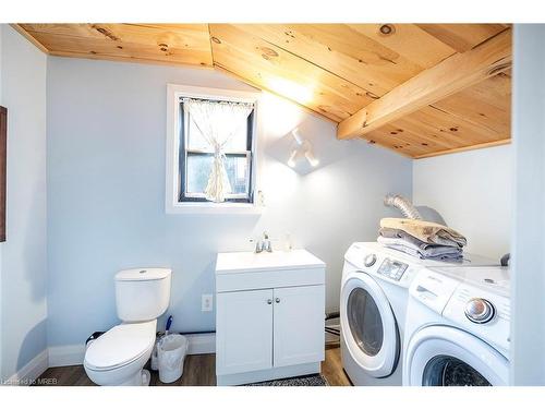 111 Hazel Street, Dunsford, ON - Indoor Photo Showing Laundry Room
