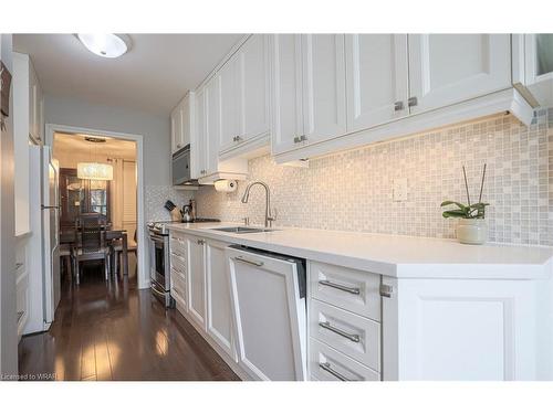 974 Raintree Lane, Mississauga, ON - Indoor Photo Showing Kitchen With Upgraded Kitchen