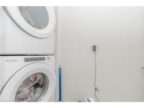 729-665 Cricklewood Drive, Mississauga, ON - Indoor Photo Showing Laundry Room