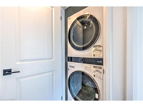 33-3900 Savoy Street, London, ON - Indoor Photo Showing Laundry Room