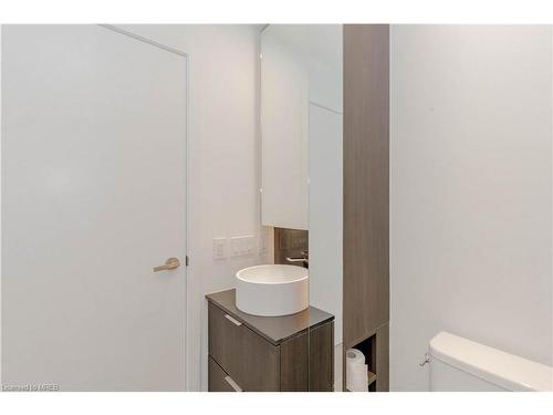 310-28 Ann Street, Mississauga, ON - Indoor Photo Showing Bathroom
