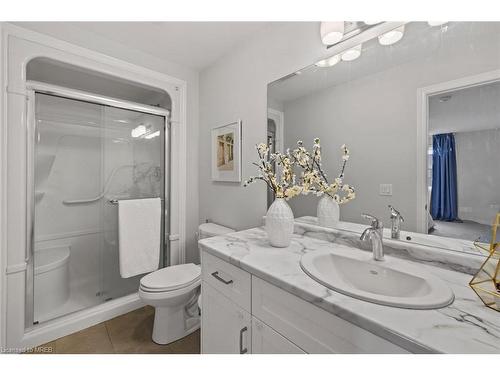 7137 Parsa Street, Niagara Falls, ON - Indoor Photo Showing Bathroom