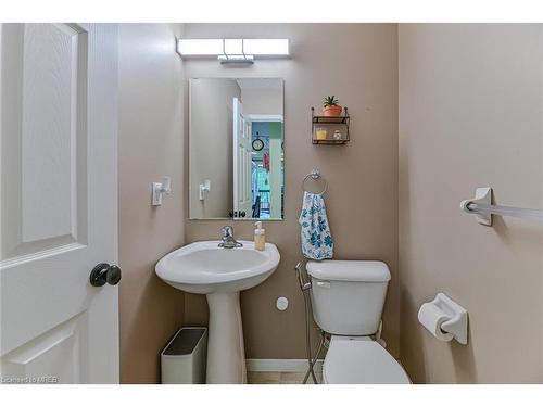 E-31-110 Activa Avenue, Kitchener, ON - Indoor Photo Showing Bathroom