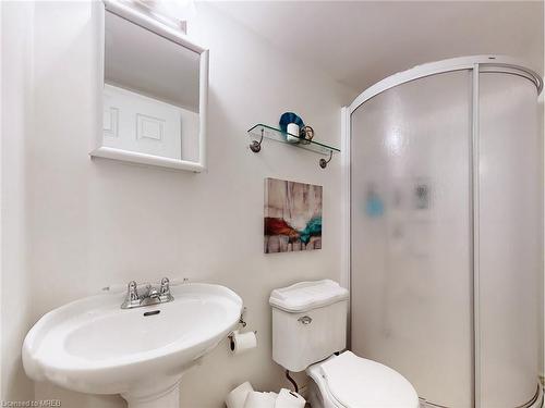 182 Melbourne Drive, Bradford, ON - Indoor Photo Showing Bathroom