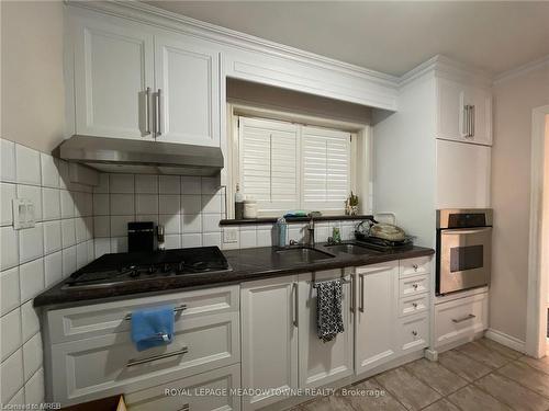 21 Swanhurst Boulevard, Mississauga, ON - Indoor Photo Showing Kitchen