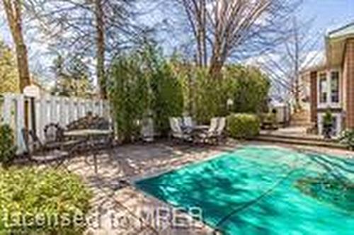 3551 Burningelm Crescent, Mississauga, ON - Outdoor With In Ground Pool