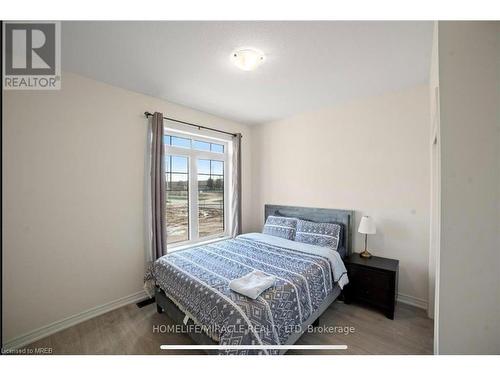100 Hollywood Court Court, Cambridge, ON - Indoor Photo Showing Bedroom