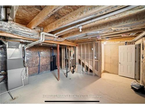 100 Hollywood Court Court, Cambridge, ON - Indoor Photo Showing Basement