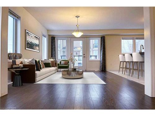 540 Goldenrod Lane, Kitchener, ON - Indoor Photo Showing Living Room