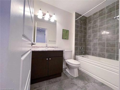 540 Goldenrod Lane, Kitchener, ON - Indoor Photo Showing Bathroom