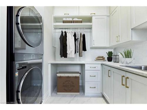 7 Tall Cedar Lane, Kawartha Lakes, ON - Indoor Photo Showing Laundry Room