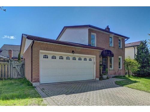 30 Maxwell Drive, Kitchener, ON - Outdoor