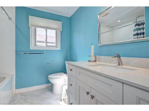 30 Maxwell Drive, Kitchener, ON - Indoor Photo Showing Bathroom