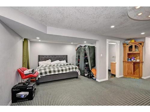 30 Maxwell Drive, Kitchener, ON - Indoor Photo Showing Bedroom