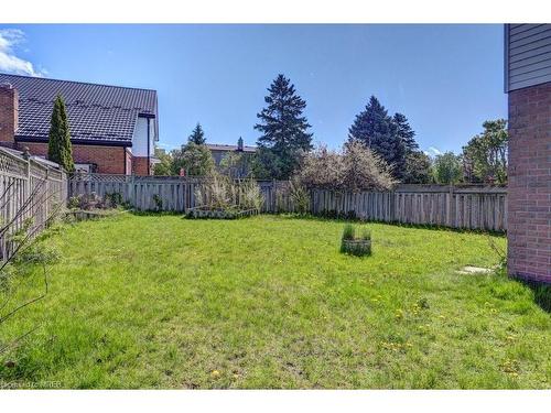 30 Maxwell Drive, Kitchener, ON - Outdoor With Backyard