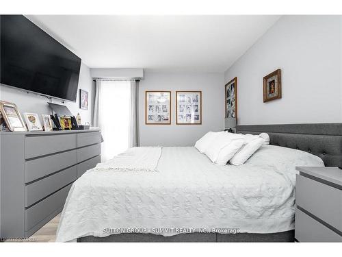 21 Carter Drive, Brampton, ON - Indoor Photo Showing Bedroom