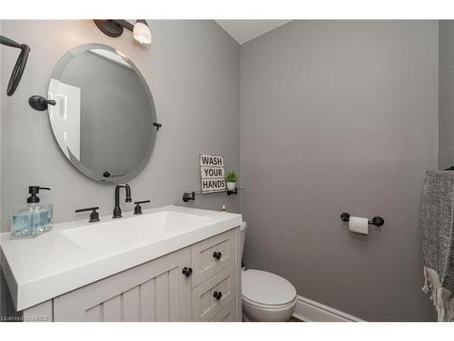 9 Fagan Drive, Halton Hills, ON - Indoor Photo Showing Bathroom