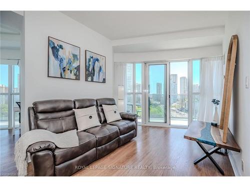 1002-60 Absolute Avenue, Mississauga, ON - Indoor Photo Showing Living Room