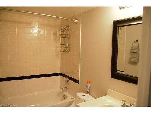 305-310 Mill Street S, Brampton, ON - Indoor Photo Showing Bathroom