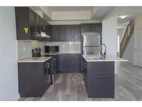 71-324 Equestrian Way, Cambridge, ON - Indoor Photo Showing Kitchen With Double Sink