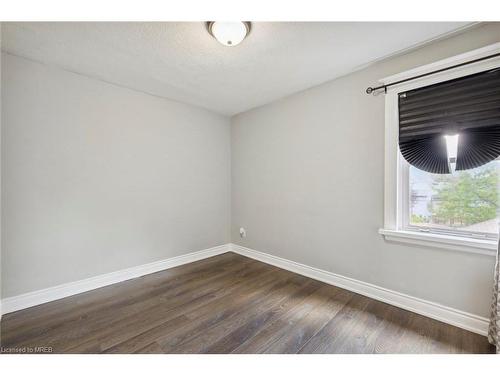 136 Cameron Avenue N, Hamilton, ON - Indoor Photo Showing Other Room