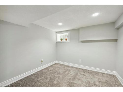 136 Cameron Avenue N, Hamilton, ON - Indoor Photo Showing Other Room