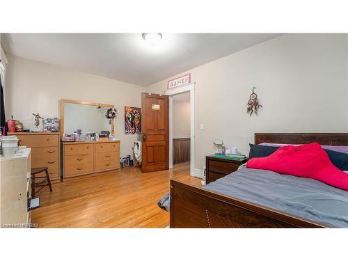 117 William Street, Brantford, ON - Indoor Photo Showing Bedroom