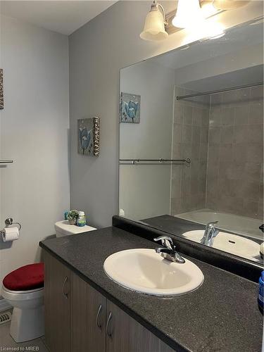 11 Knotty Pine Avenue, Cambridge, ON - Indoor Photo Showing Bathroom