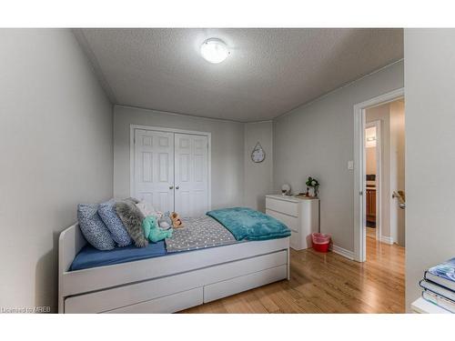785 Megson Terrace, Milton, ON - Indoor Photo Showing Bedroom
