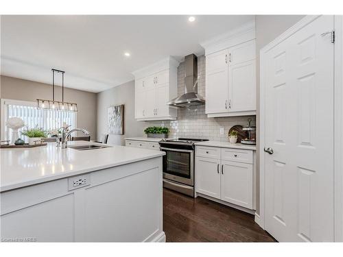 524 Florencedale Cres Crescent, Kitchener, ON - Indoor Photo Showing Kitchen With Double Sink